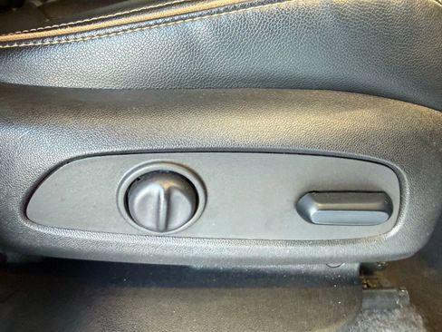 Used 2024 GMC Terrain AT4 image 35