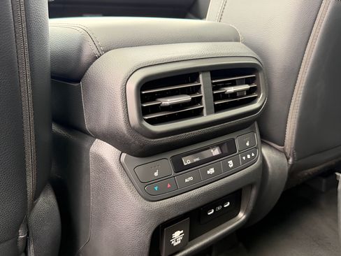 Used 2024 Honda Pilot Elite image 20