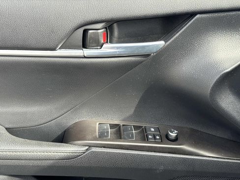 Used 2024 Toyota Camry XSE FWD image 19