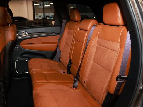 Used 2021 Jeep Grand Cherokee SRT image 13