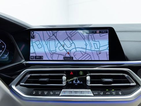 Certified 2022 BMW X5 M50i w/ Executive Package image 17