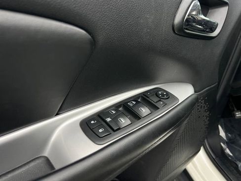 Used 2018 Dodge Journey SE w/ Connectivity Group image 11