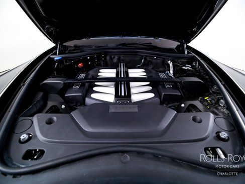 Used 2020 Rolls-Royce Phantom Sedan RWD image 40