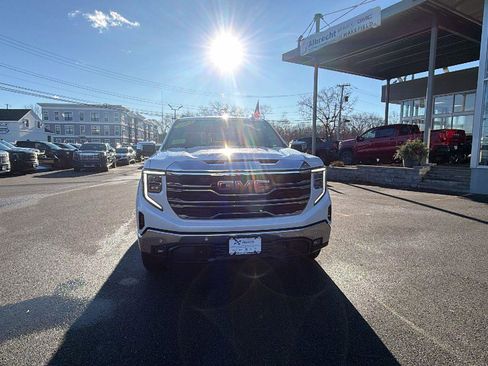 Certified 2022 GMC Sierra 1500 SLT w/ SLT Premium Plus Package image 2