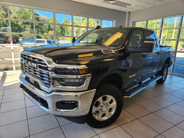 Used 2025 RAM 2500 Big Horn AWD/4WD image 3