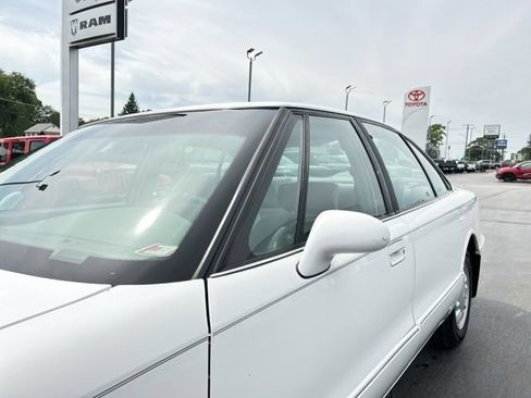 Used 1998 Oldsmobile 88 FWD image 14
