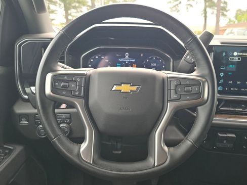 Certified 2025 Chevrolet Silverado 1500 LT AWD/4WD image 14