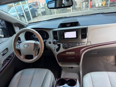Used 2013 Toyota Sienna Limited image 11