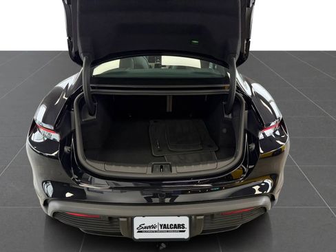 Used 2022 Porsche Taycan image 26