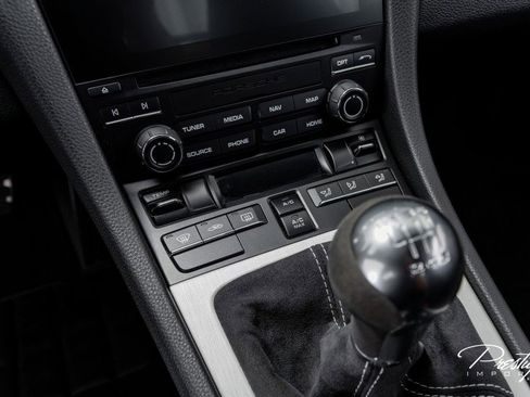 Used 2020 Porsche 718 Cayman GT4 image 32