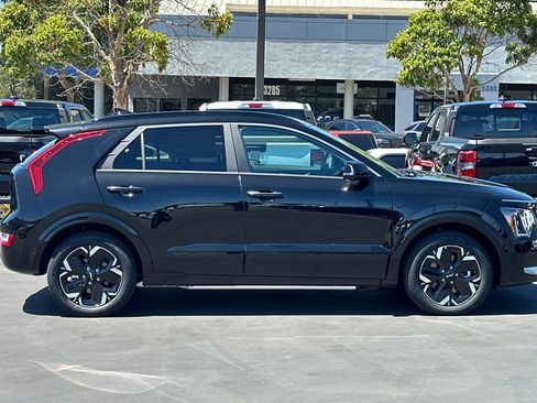 New 2026 Kia Niro Wave FWD image 3