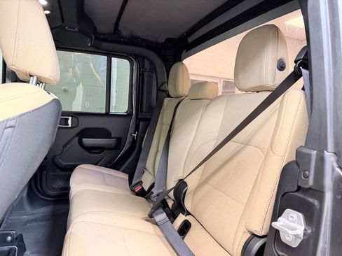 Used 2021 Jeep Gladiator Sport AWD/4WD image 20