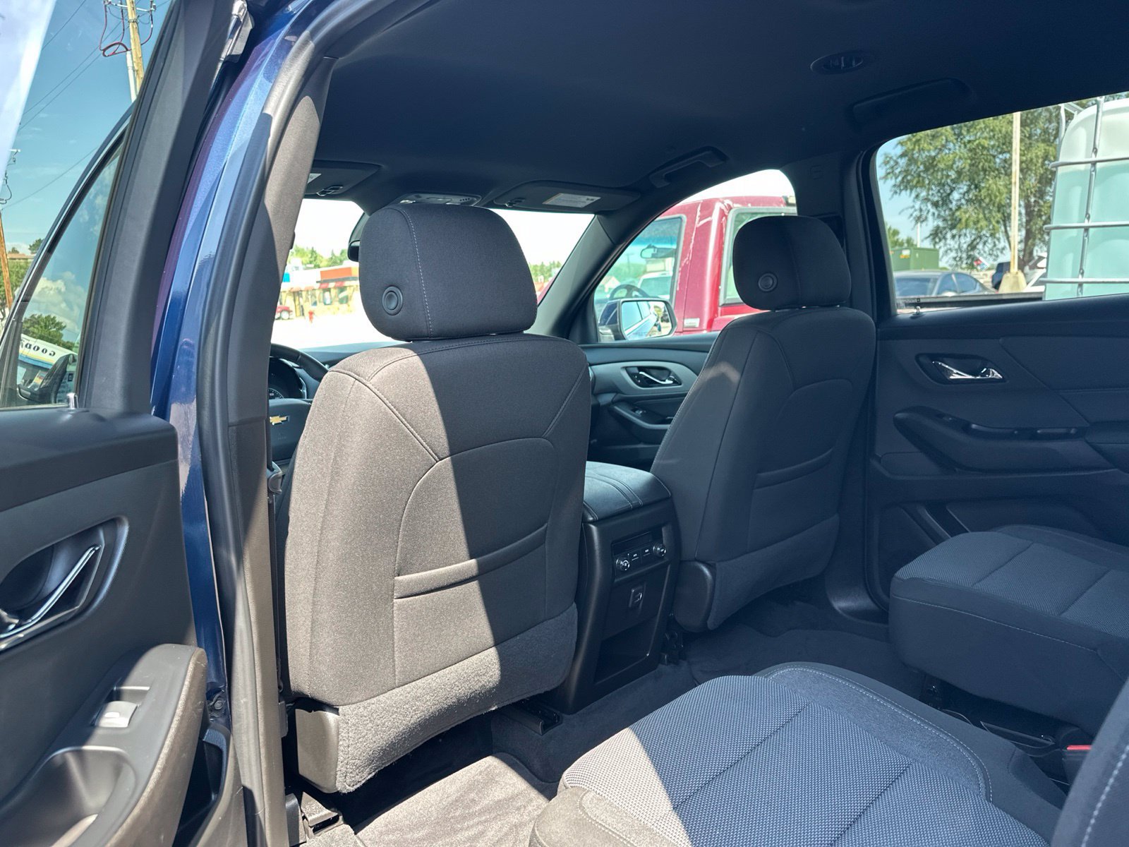 Used 2023 Chevrolet Traverse LT AWD/4WD image 22
