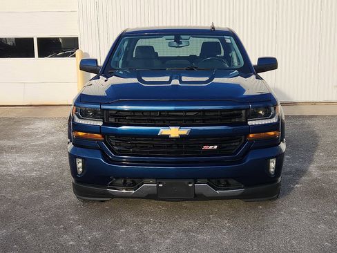 Used 2018 Chevrolet Silverado 1500 LT w/ All Star Edition image 2