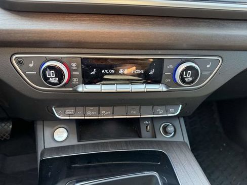 Used 2023 Audi Q5 2.0T Premium w/ Convenience Package AWD/4WD image 23