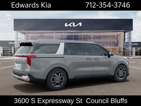 New 2026 Kia Carnival EX FWD image 7