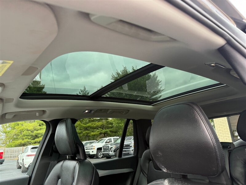 Used 2017 Volvo XC90 T5 Momentum w/ Vision Package FWD image 16