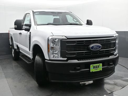 New 2026 Ford F250 XL w/ F-250 >10K GVWR Package image 9