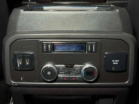 Used 2019 Ford Expedition Limited RWD image 22