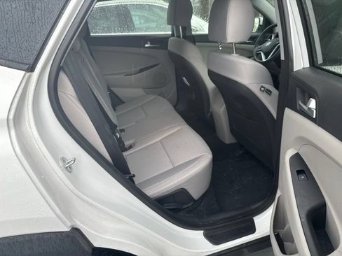 Used 2021 Hyundai Tucson SE FWD image 12