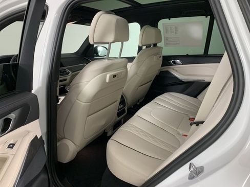 Used 2023 BMW X5 xDrive40i w/ Premium Package image 35