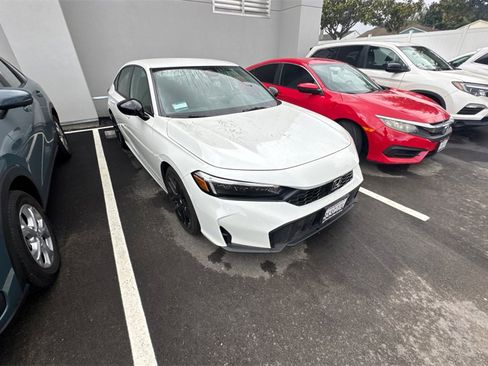 Used 2025 Honda Civic Sport image 2