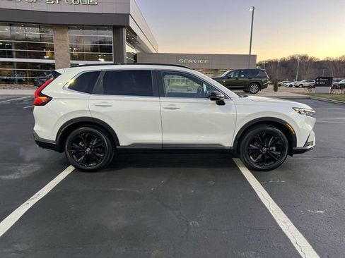 Used 2024 Honda CR-V Sport Touring image 2