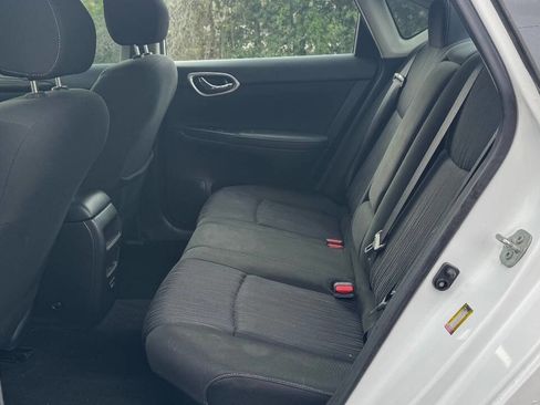 Used 2019 Nissan Sentra SV image 9