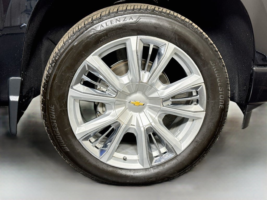 Used 2024 Chevrolet Silverado 1500 High Country AWD/4WD image 31