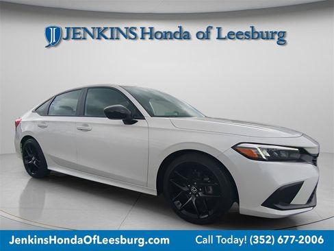 Used 2023 Honda Civic Sport image 2