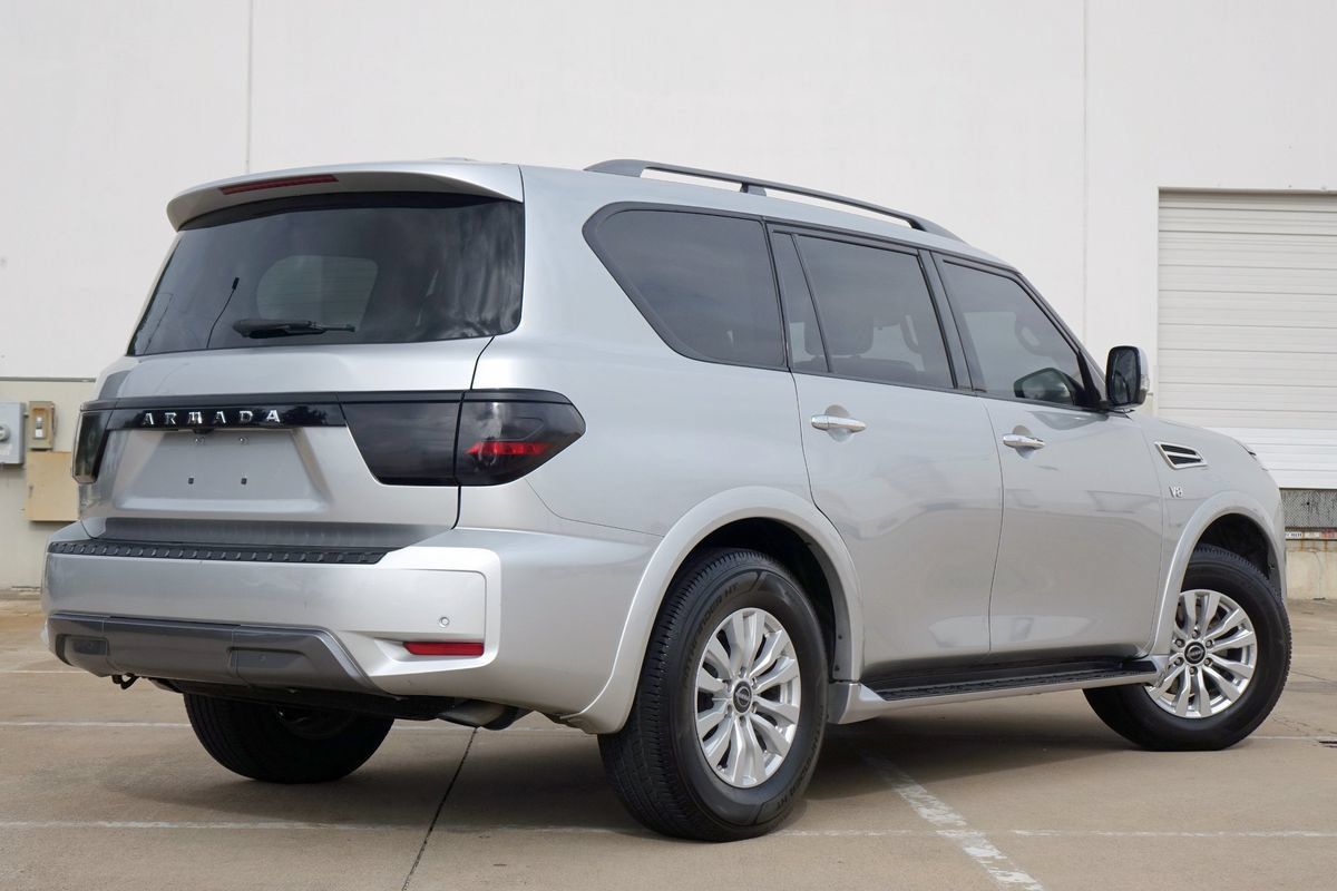 Used 2021 Nissan Armada SV RWD image 3