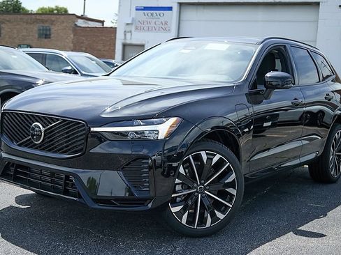New 2026 Volvo XC60 T8 Ultra w/ Climate Package AWD/4WD image 2