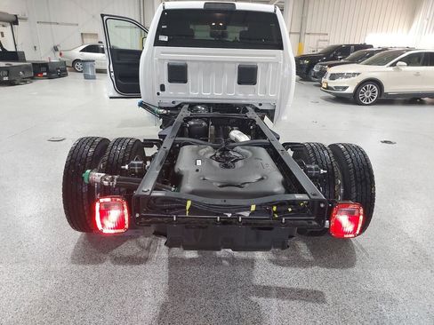 New 2026 RAM 4500 Tradesman w/ Chrome Appearance Group AWD/4WD image 28