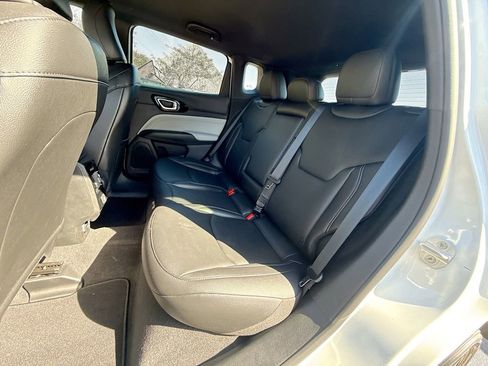 Used 2026 Jeep Compass Limited image 27