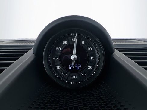 New 2025 Porsche Panamera 4 image 35