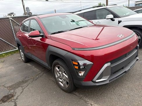 Certified 2024 Hyundai Kona SE AWD/4WD image 2