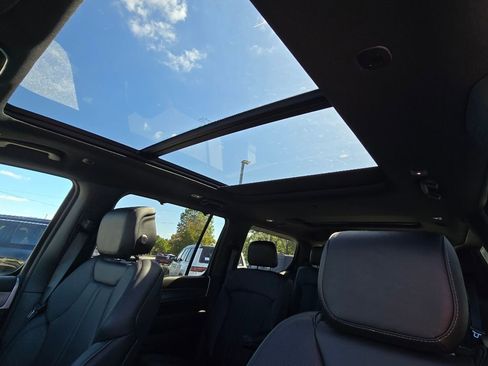 New 2025 Jeep Wagoneer Series III w/ Quick Order Package 25C Super image 10