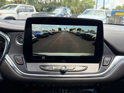 Used 2025 Chevrolet Blazer LT FWD image 23