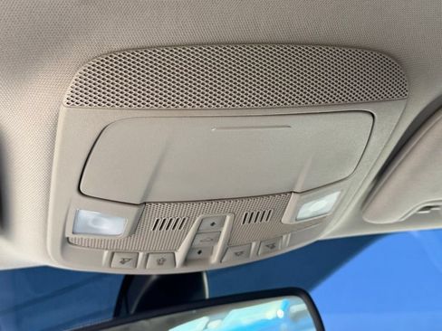 Used 2020 Ford Fusion SE FWD image 27