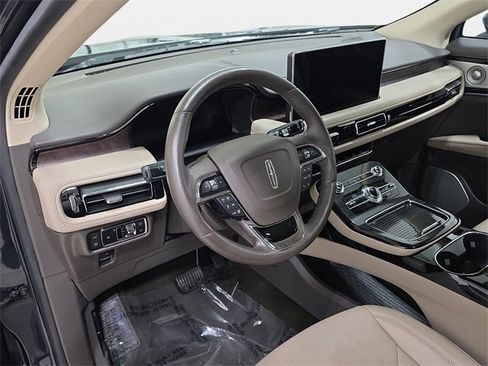 Used 2023 Lincoln Nautilus Reserve w/ Equipment Group 202A image 13