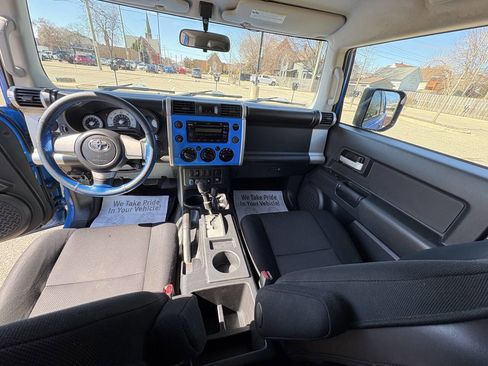 Used 2007 Toyota FJ Cruiser 4WD image 14