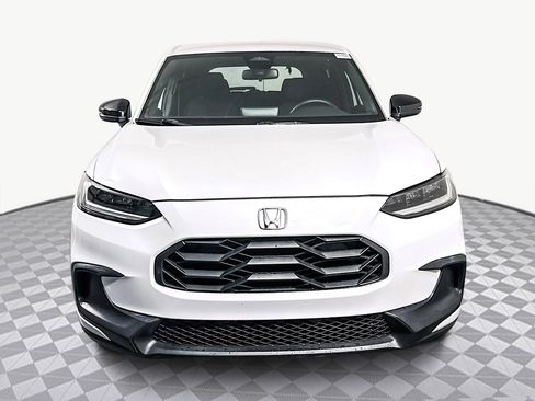 Used 2023 Honda HR-V Sport image 2