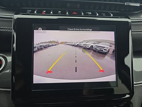 Certified 2023 Jeep Grand Cherokee Laredo image 27