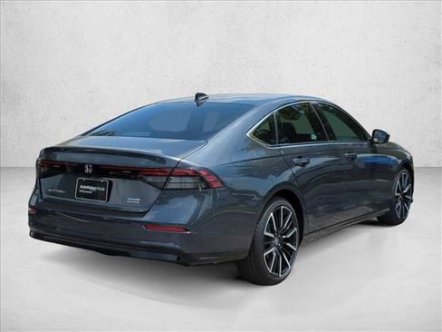 Used 2024 Honda Accord Touring image 2