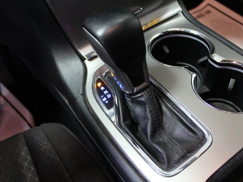 Used 2020 Jeep Grand Cherokee Laredo w/ Security & Convenience Group image 18