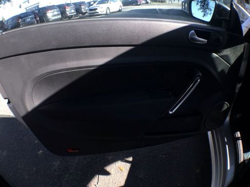 Used 2013 Volkswagen Beetle 2.5 image 12