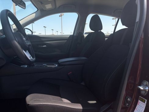 Used 2025 Nissan Sentra SV FWD image 28