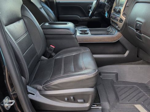Used 2018 GMC Sierra 2500 Denali AWD/4WD image 41
