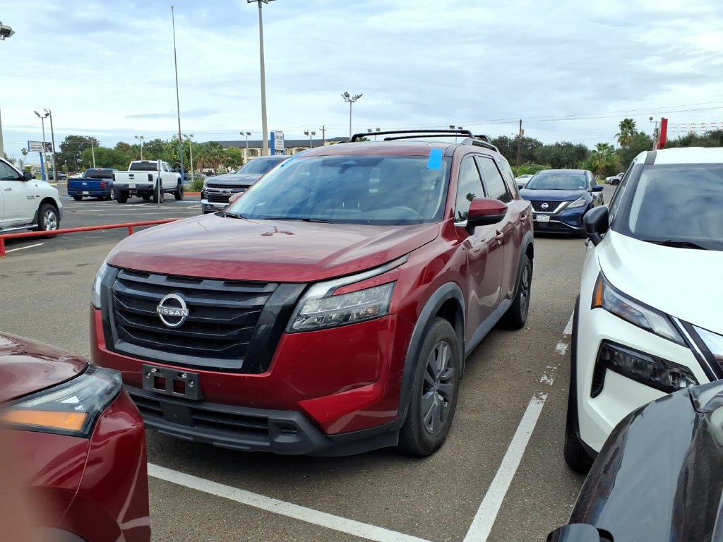 Used 2024 Nissan Pathfinder SV w/ SV Premium Package FWD image 1