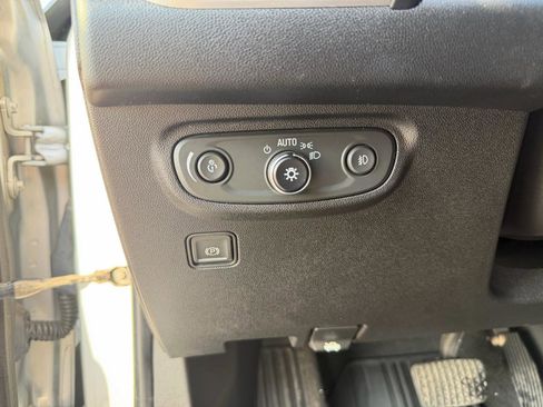 Used 2018 GMC Terrain SLT w/ Preferred Package image 26